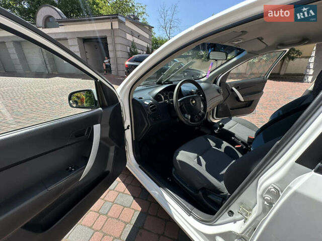 Белый Шевроле Авео, объемом двигателя 1.5 л и пробегом 81 тыс. км за 4650 $, фото 127 на Automoto.ua
