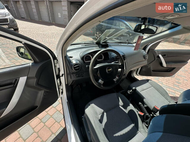 Белый Шевроле Авео, объемом двигателя 1.5 л и пробегом 81 тыс. км за 4650 $, фото 130 на Automoto.ua