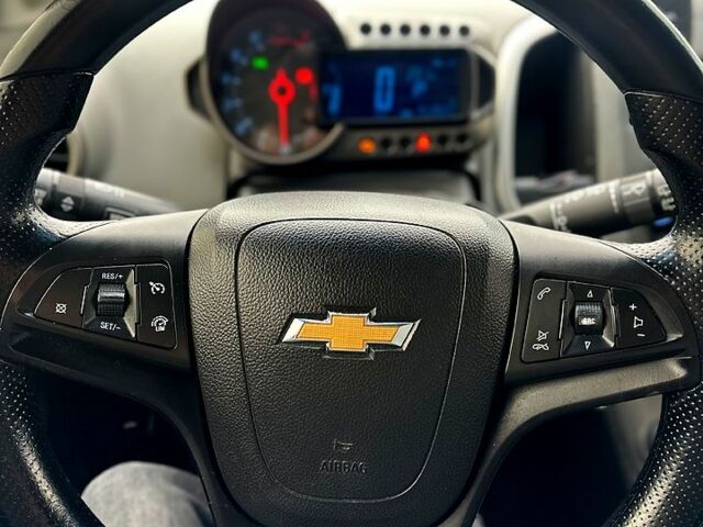 Белый Шевроле Авео, объемом двигателя 1.4 л и пробегом 152 тыс. км за 6200 $, фото 7 на Automoto.ua