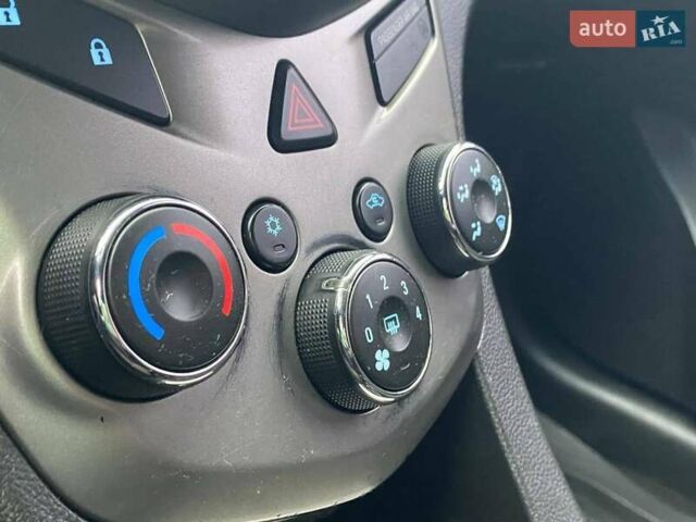 Белый Шевроле Авео, объемом двигателя 1.4 л и пробегом 139 тыс. км за 6400 $, фото 36 на Automoto.ua