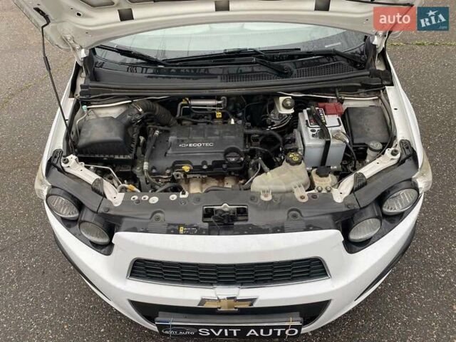 Белый Шевроле Авео, объемом двигателя 1.4 л и пробегом 139 тыс. км за 6400 $, фото 43 на Automoto.ua