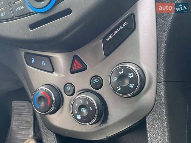 Белый Шевроле Авео, объемом двигателя 1.4 л и пробегом 139 тыс. км за 6400 $, фото 37 на Automoto.ua