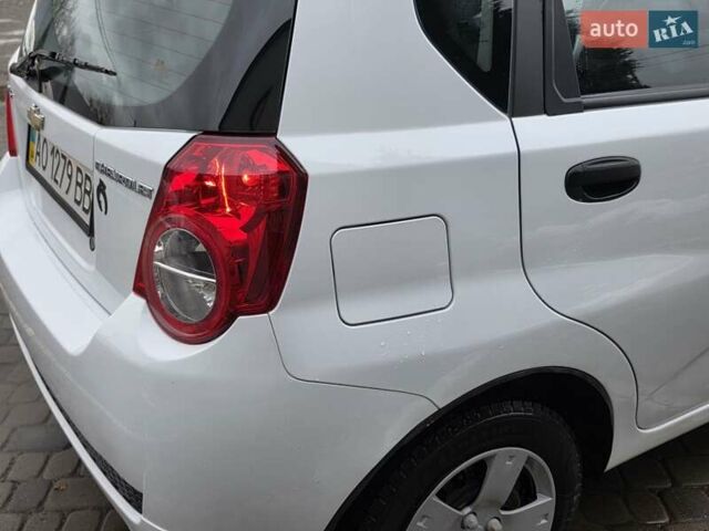 Білий Шевроле Авео, об'ємом двигуна 1.5 л та пробігом 82 тис. км за 4450 $, фото 34 на Automoto.ua
