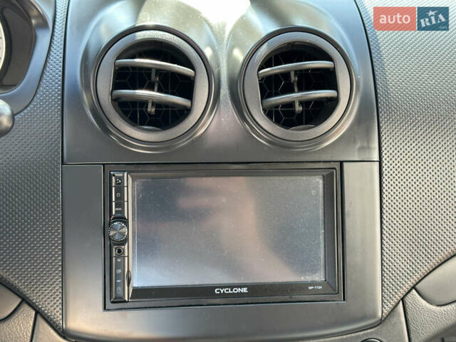 Белый Шевроле Авео, объемом двигателя 1.5 л и пробегом 81 тыс. км за 4650 $, фото 113 на Automoto.ua