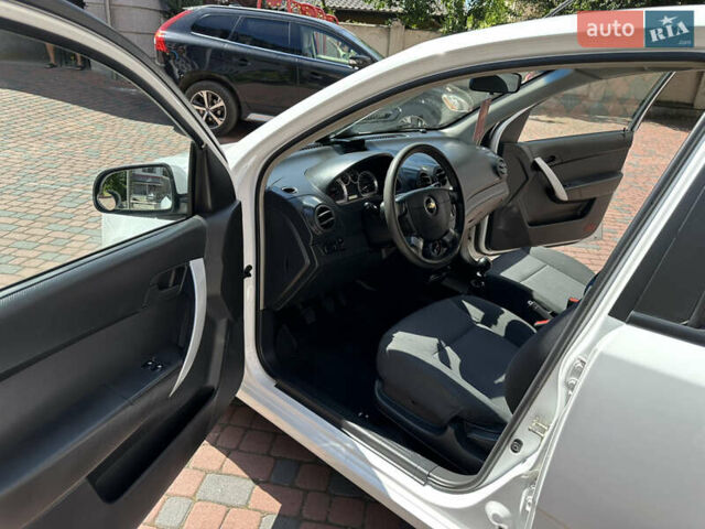 Белый Шевроле Авео, объемом двигателя 1.5 л и пробегом 81 тыс. км за 4650 $, фото 98 на Automoto.ua