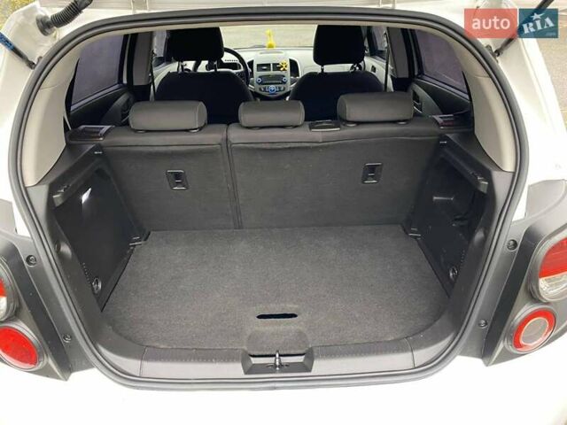 Белый Шевроле Авео, объемом двигателя 1.4 л и пробегом 139 тыс. км за 6400 $, фото 41 на Automoto.ua