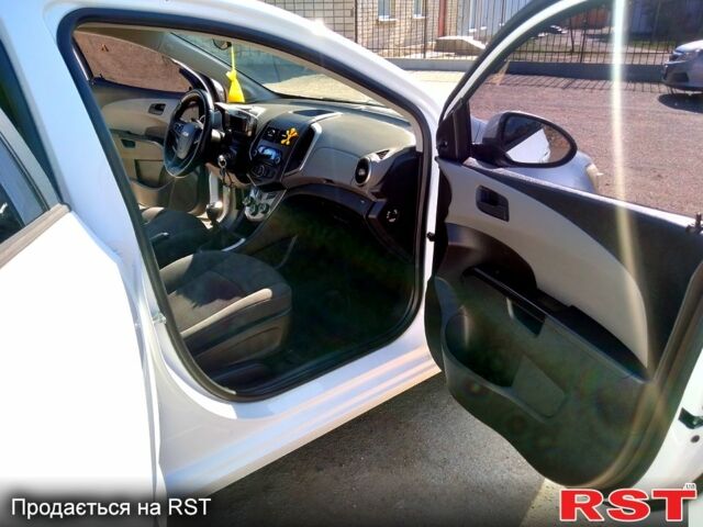 Шевроле Авео 2011 в Новой Одессе на Automoto.ua Белый Шевроле Авео, объемом двигателя 1.4 л и пробегом 139 тыс. км за 6000 $, фото 3 на Automoto.ua