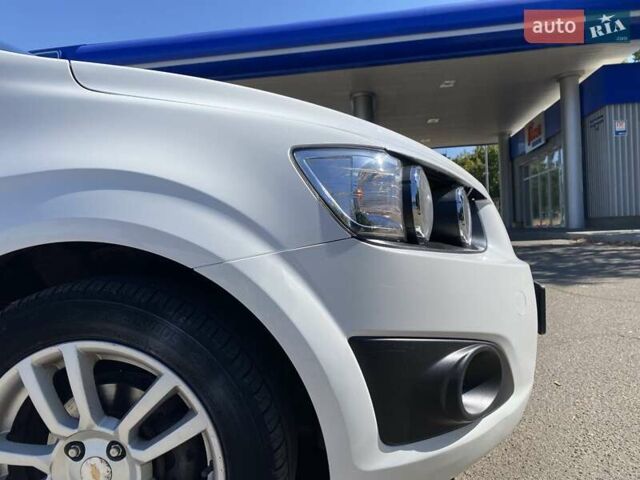Белый Шевроле Авео, объемом двигателя 1.23 л и пробегом 187 тыс. км за 5800 $, фото 41 на Automoto.ua