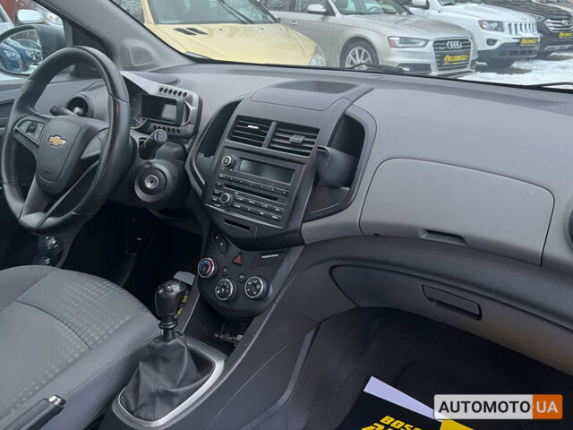 Белый Шевроле Авео, объемом двигателя 1.2 л и пробегом 139 тыс. км за 5700 $, фото 20 на Automoto.ua