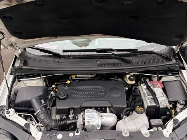 Білий Шевроле Авео, об'ємом двигуна 1.3 л та пробігом 326 тис. км за 4100 $, фото 7 на Automoto.ua