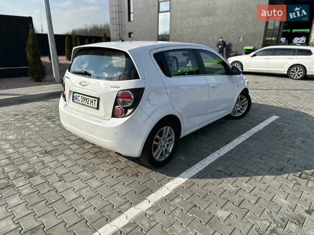 Белый Шевроле Авео, объемом двигателя 1.3 л и пробегом 270 тыс. км за 4900 $, фото 7 на Automoto.ua