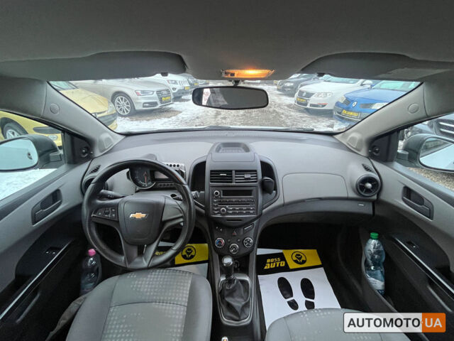 Белый Шевроле Авео, объемом двигателя 1.2 л и пробегом 139 тыс. км за 5700 $, фото 15 на Automoto.ua