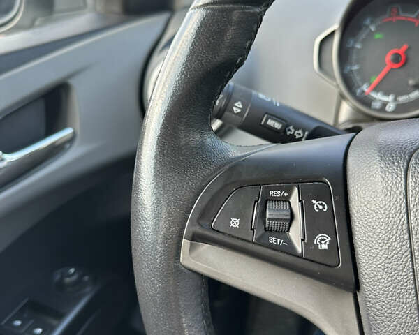 Белый Шевроле Авео, объемом двигателя 1.3 л и пробегом 270 тыс. км за 4900 $, фото 21 на Automoto.ua