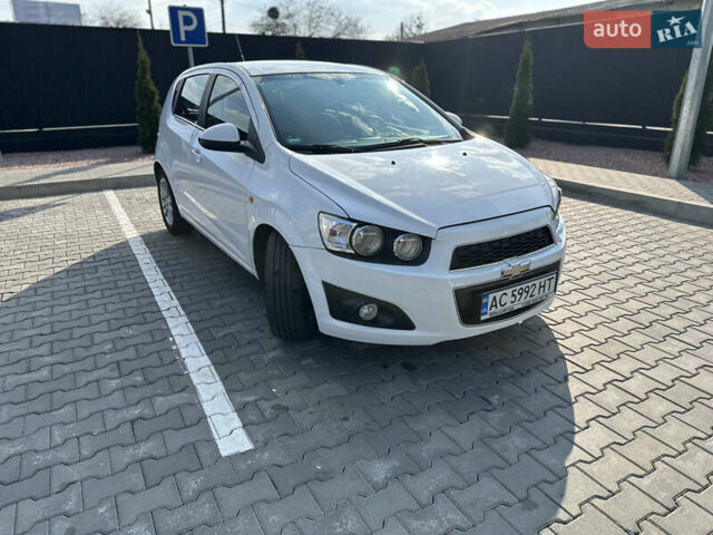 Белый Шевроле Авео, объемом двигателя 1.3 л и пробегом 270 тыс. км за 4900 $, фото 9 на Automoto.ua