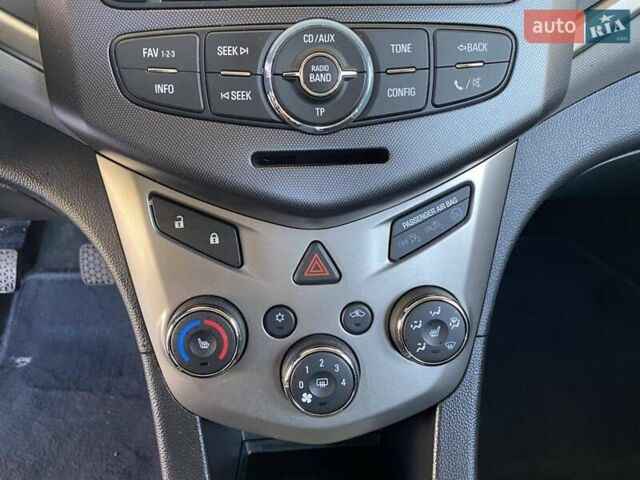 Белый Шевроле Авео, объемом двигателя 1.23 л и пробегом 187 тыс. км за 5800 $, фото 28 на Automoto.ua