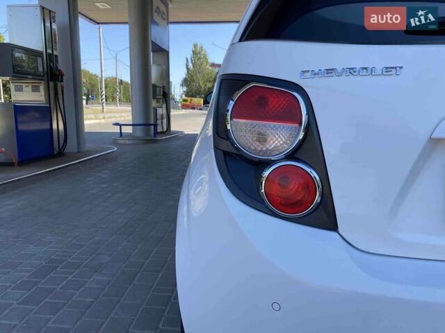 Білий Шевроле Авео, об'ємом двигуна 1.23 л та пробігом 187 тис. км за 5900 $, фото 31 на Automoto.ua