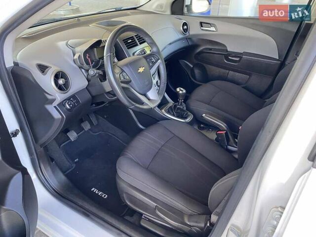 Білий Шевроле Авео, об'ємом двигуна 1.23 л та пробігом 187 тис. км за 5900 $, фото 9 на Automoto.ua