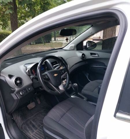 Белый Шевроле Авео, объемом двигателя 1.6 л и пробегом 188 тыс. км за 6900 $, фото 4 на Automoto.ua