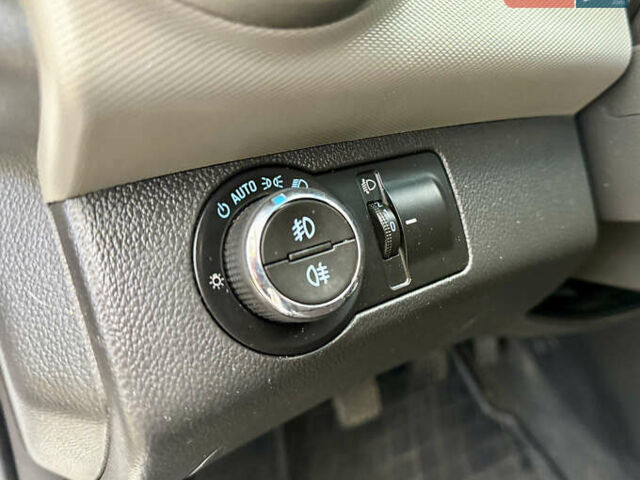 Белый Шевроле Авео, объемом двигателя 1.6 л и пробегом 134 тыс. км за 5950 $, фото 10 на Automoto.ua