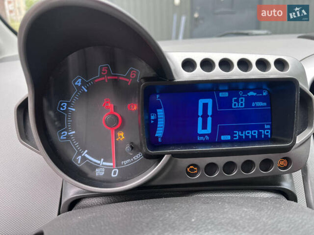 Шевроле Авео 2013 в Киеве на Automoto.ua Белый Шевроле Авео, объемом двигателя 1.25 л и пробегом 349 тыс. км за 5500 $, фото 2 на Automoto.ua