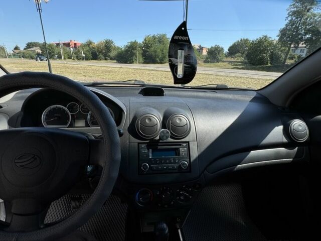 Белый Шевроле Авео, объемом двигателя 1.5 л и пробегом 139 тыс. км за 5500 $, фото 11 на Automoto.ua