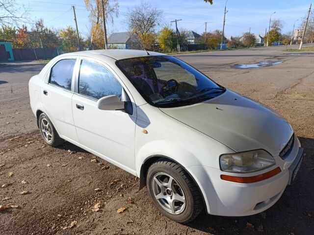 Белый Шевроле Авео, объемом двигателя 1.5 л и пробегом 210 тыс. км за 2400 $, фото 8 на Automoto.ua