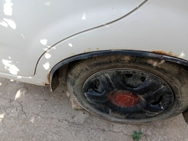 Белый Шевроле Авео, объемом двигателя 1.5 л и пробегом 357 тыс. км за 2000 $, фото 5 на Automoto.ua