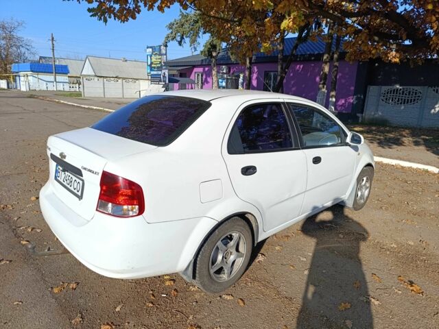 Белый Шевроле Авео, объемом двигателя 1.5 л и пробегом 210 тыс. км за 2400 $, фото 7 на Automoto.ua
