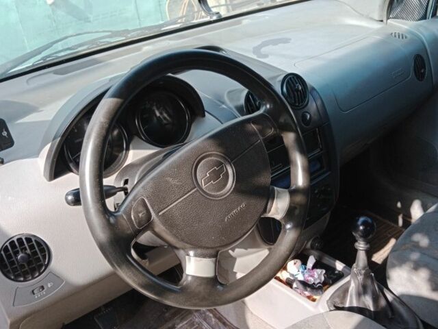 Белый Шевроле Авео, объемом двигателя 1.5 л и пробегом 357 тыс. км за 2000 $, фото 3 на Automoto.ua