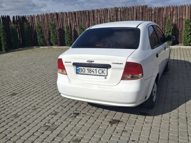 Білий Шевроле Авео, об'ємом двигуна 1.5 л та пробігом 200 тис. км за 1850 $, фото 5 на Automoto.ua