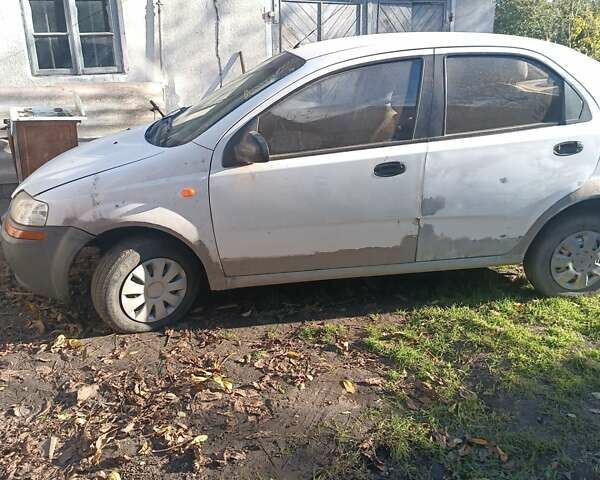 Белый Шевроле Авео, объемом двигателя 1.5 л и пробегом 240 тыс. км за 1680 $, фото 7 на Automoto.ua