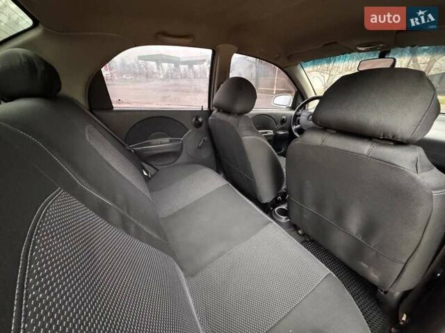 Белый Шевроле Авео, объемом двигателя 1.5 л и пробегом 197 тыс. км за 2200 $, фото 10 на Automoto.ua