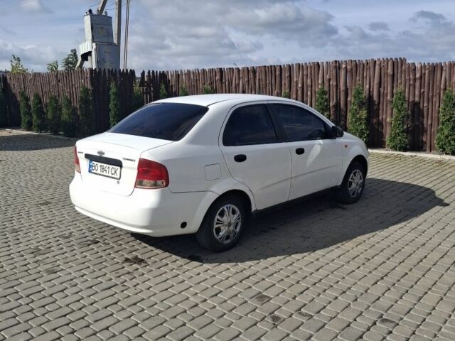 Білий Шевроле Авео, об'ємом двигуна 1.5 л та пробігом 200 тис. км за 1850 $, фото 7 на Automoto.ua