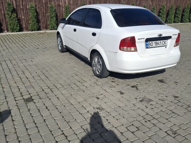 Білий Шевроле Авео, об'ємом двигуна 1.5 л та пробігом 200 тис. км за 1850 $, фото 1 на Automoto.ua