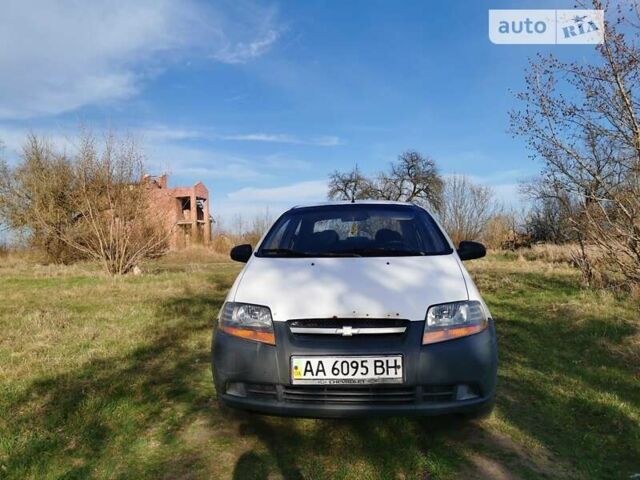 Білий Шевроле Авео, об'ємом двигуна 1.5 л та пробігом 169 тис. км за 2250 $, фото 3 на Automoto.ua