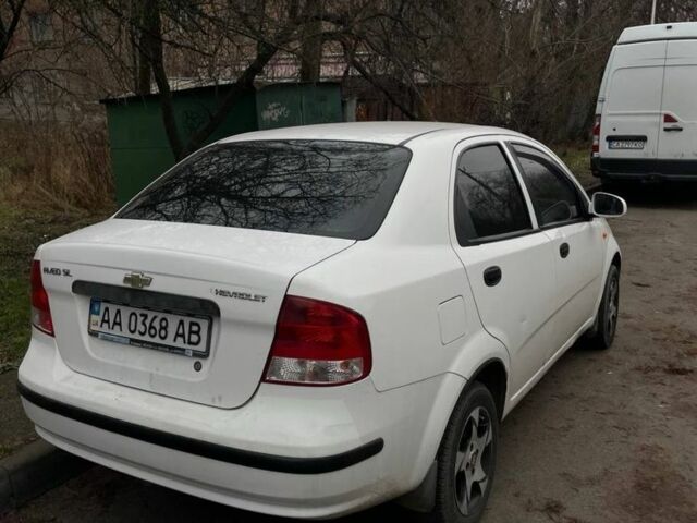 Белый Шевроле Авео, объемом двигателя 1.5 л и пробегом 148 тыс. км за 2000 $, фото 2 на Automoto.ua