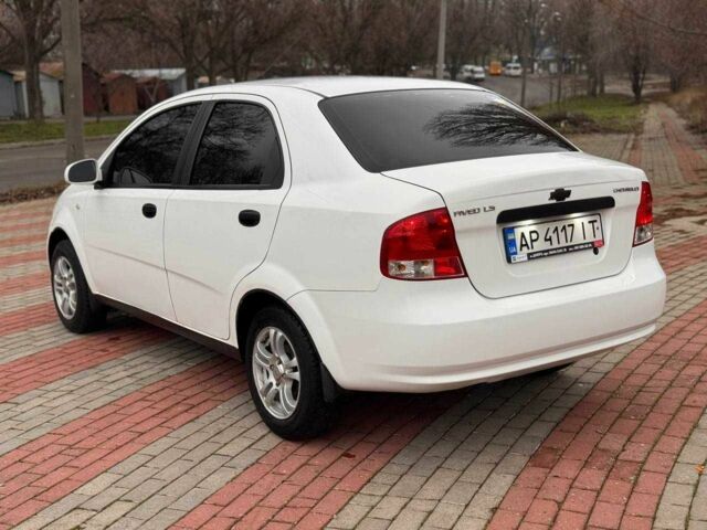 Белый Шевроле Авео, объемом двигателя 1.5 л и пробегом 197 тыс. км за 2200 $, фото 5 на Automoto.ua