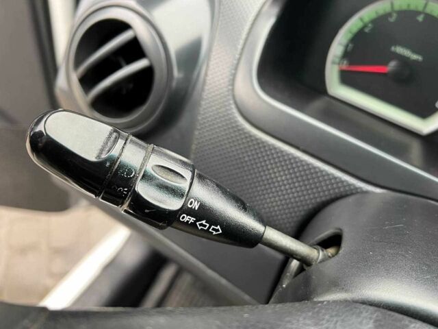 Білий Шевроле Авео, об'ємом двигуна 1.5 л та пробігом 211 тис. км за 3640 $, фото 20 на Automoto.ua