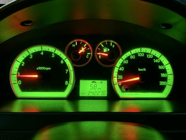 Белый Шевроле Авео, объемом двигателя 1.5 л и пробегом 242 тыс. км за 2650 $, фото 21 на Automoto.ua