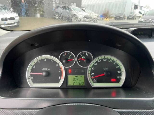 Білий Шевроле Авео, об'ємом двигуна 1.5 л та пробігом 211 тис. км за 3640 $, фото 15 на Automoto.ua