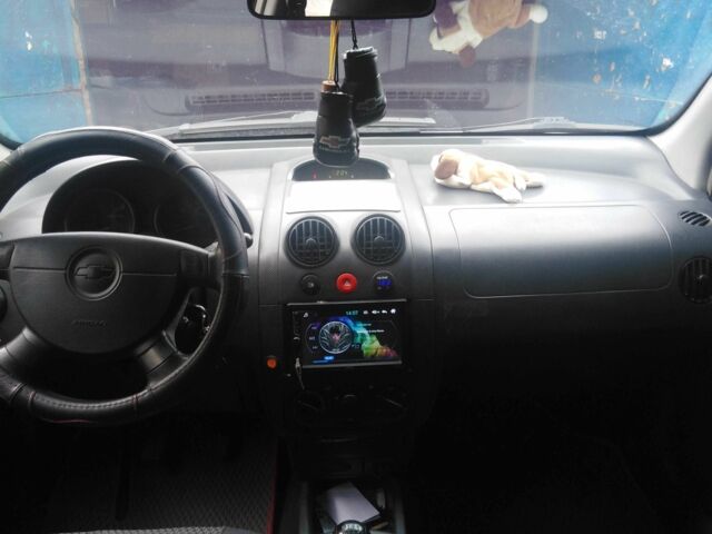 Білий Шевроле Авео, об'ємом двигуна 1.5 л та пробігом 180 тис. км за 3000 $, фото 3 на Automoto.ua