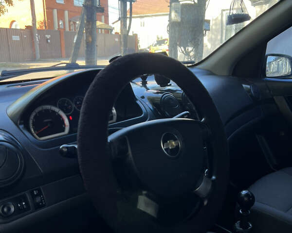 Белый Шевроле Авео, объемом двигателя 1.5 л и пробегом 255 тыс. км за 3200 $, фото 11 на Automoto.ua