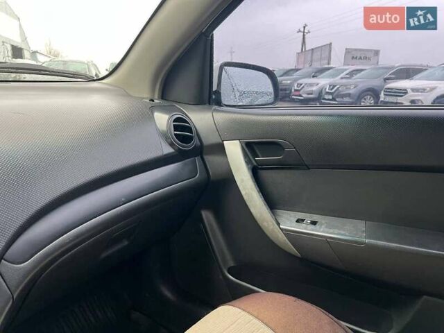 Белый Шевроле Авео, объемом двигателя 1.5 л и пробегом 211 тыс. км за 3640 $, фото 25 на Automoto.ua