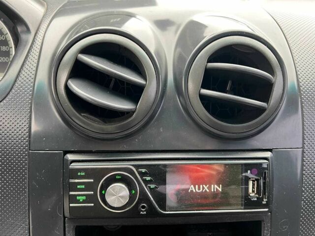 Білий Шевроле Авео, об'ємом двигуна 1.5 л та пробігом 211 тис. км за 3640 $, фото 22 на Automoto.ua