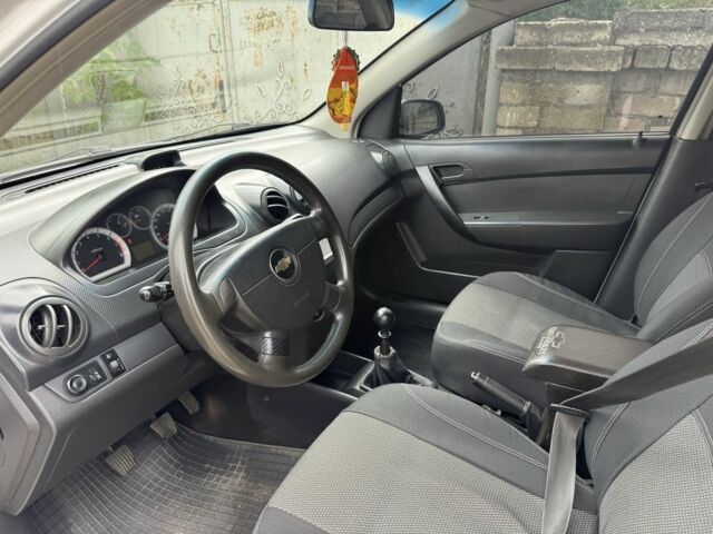 Білий Шевроле Авео, об'ємом двигуна 1.5 л та пробігом 120 тис. км за 2200 $, фото 7 на Automoto.ua