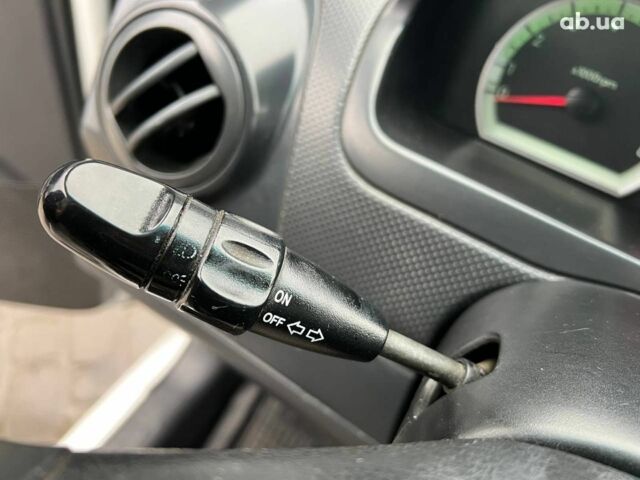 Белый Шевроле Авео, объемом двигателя 1.5 л и пробегом 211 тыс. км за 3640 $, фото 20 на Automoto.ua