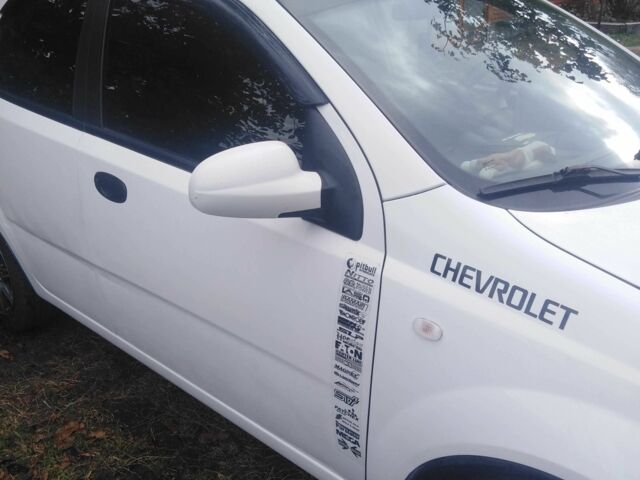 Белый Шевроле Авео, объемом двигателя 1.5 л и пробегом 180 тыс. км за 2900 $, фото 8 на Automoto.ua