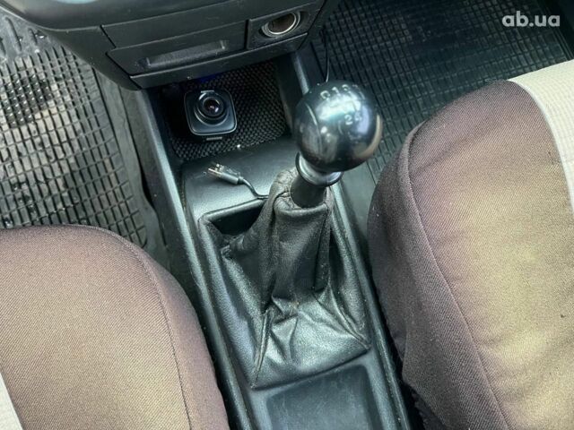 Белый Шевроле Авео, объемом двигателя 1.5 л и пробегом 211 тыс. км за 3640 $, фото 24 на Automoto.ua