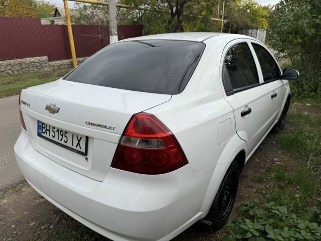 Білий Шевроле Авео, об'ємом двигуна 1.5 л та пробігом 120 тис. км за 2200 $, фото 5 на Automoto.ua