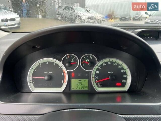 Белый Шевроле Авео, объемом двигателя 1.5 л и пробегом 211 тыс. км за 3640 $, фото 15 на Automoto.ua